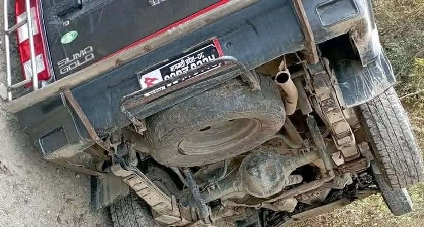 खाँडादेवीमा वोलेरो दुर्घटना